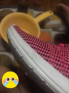 So this is how my sneakers' sole looks like prior cleaning. 😭